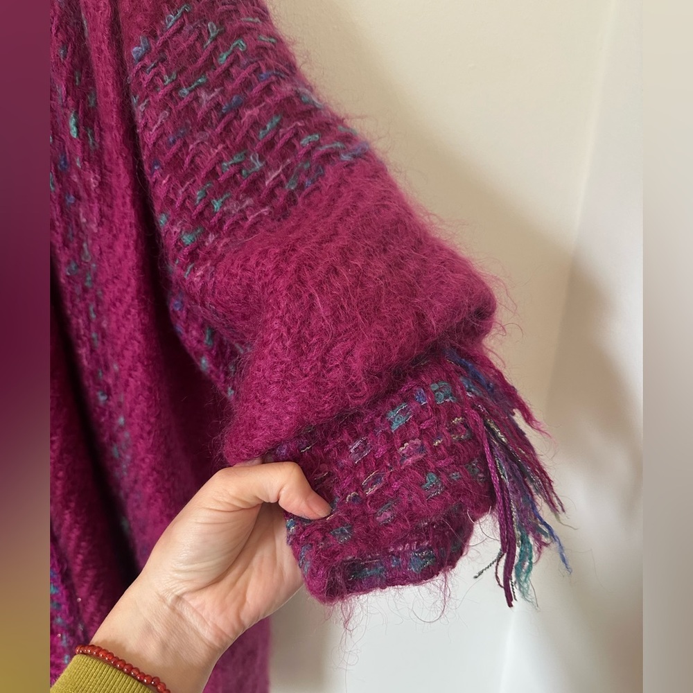 Vintage Fucsia Sweater - Picture 4 of 6